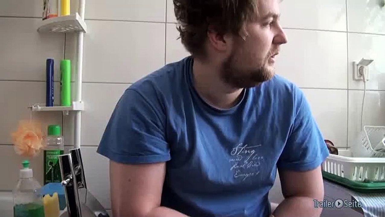 Love Alien Trailer (2013)