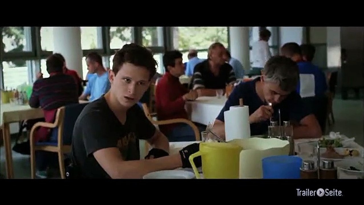 Ausschnitt aus Vielen Dank Für Nichts: Mittagessen