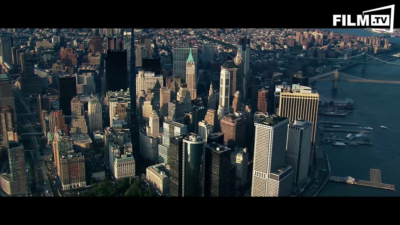 The Walk Trailer (2015) 2