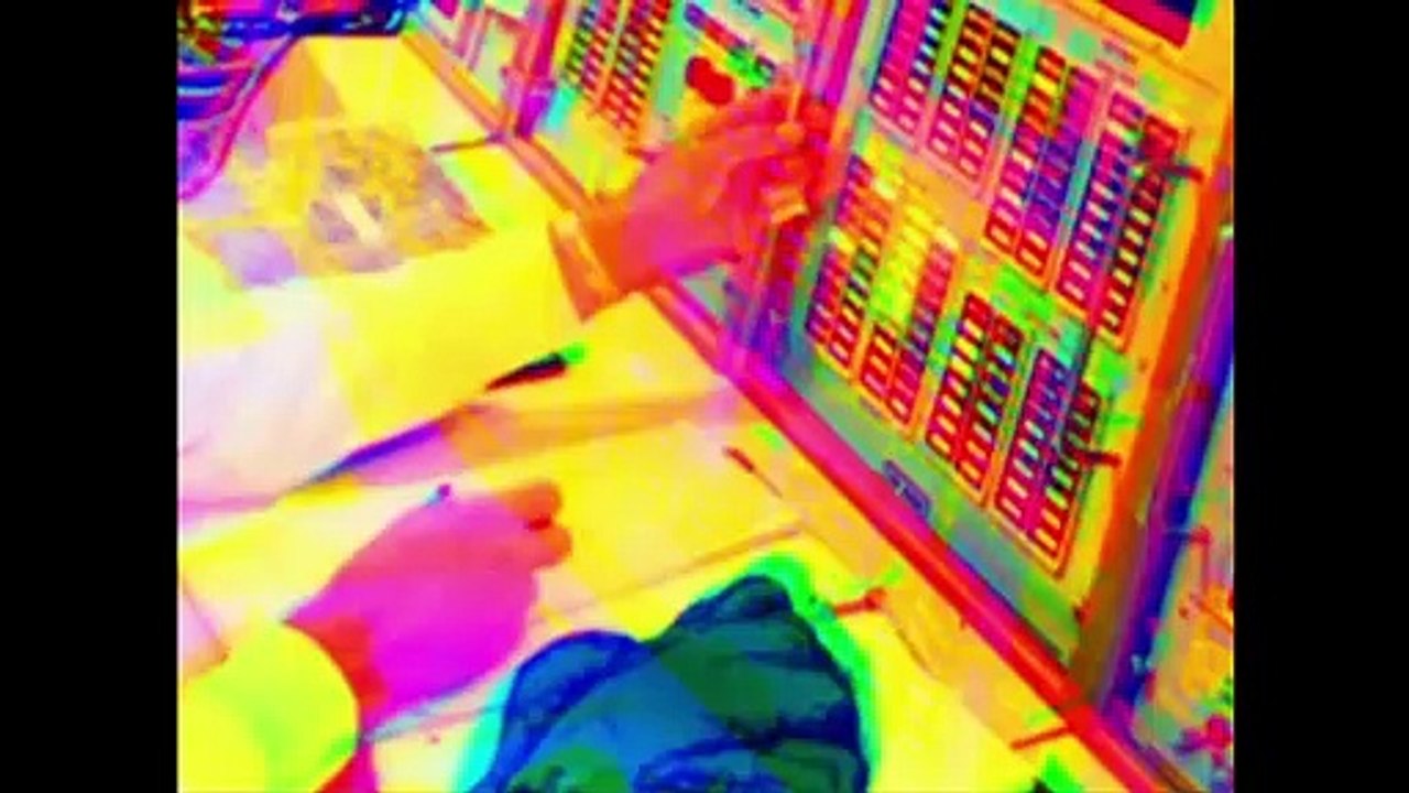 Alles ist eins. Ausser der 0. Film