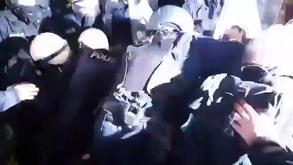 Polonya'da kürtaj yasağı kararı protestosu: 15 gözaltı