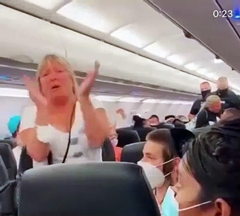 Karen refusing to wear a mask on a plane