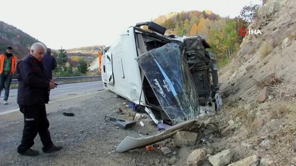 İşçi servisi devrildi: 26 yaralı