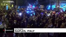 İtalya Covid-19: Napoli'de sokağa çıkma yasağı ilk günden delindi, sokaklar savaş alanına döndü