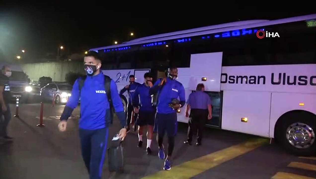Trabzonspor, Fenerbahçe maçı için İstanbul’a gitti