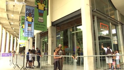 Exposition en l'honneur du "Roi" Pelé au Musée du football de Sao Paulo