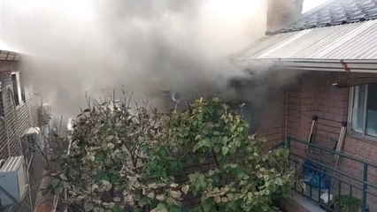 서울 청량리동 주택가 화재...주택 4채 불타 / YTN