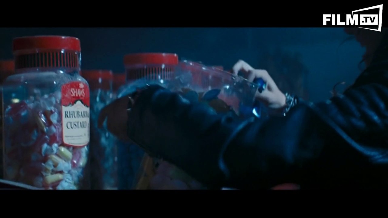 Robot Overlords - Herrschaft Der Maschinen - Trailer - Filmkritik (2015) - Exklusiver Clip