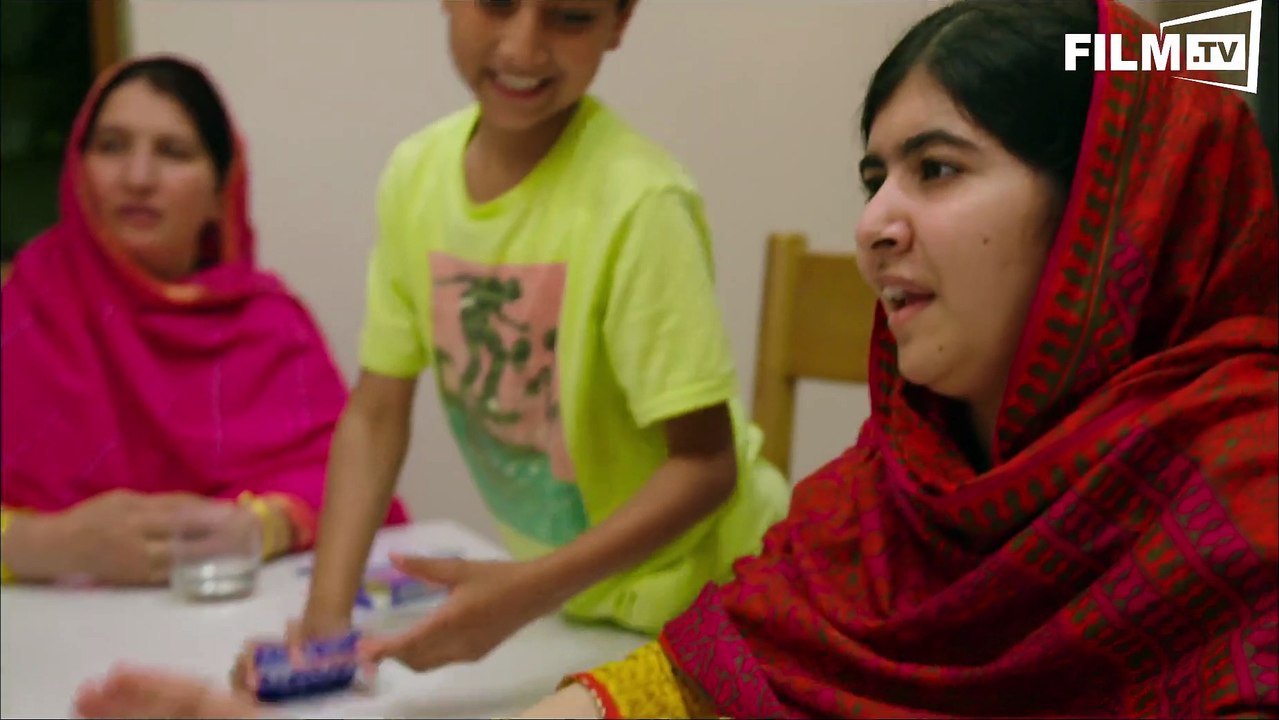 Malala - Ihr Recht Auf Bildung - Trailer - Filmkritik (2015) - Clip 3
