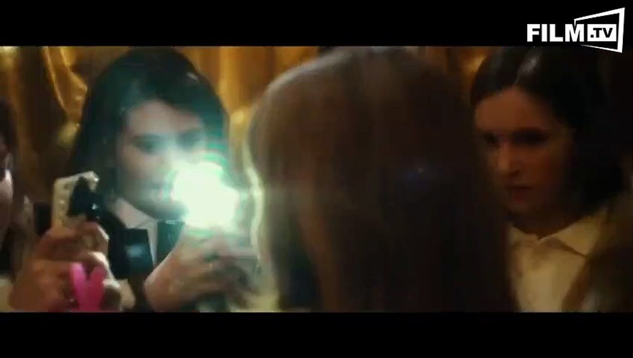 Hashtag Horror - Trailer - Filmkritik Englisch English (2015) - Trailer ...