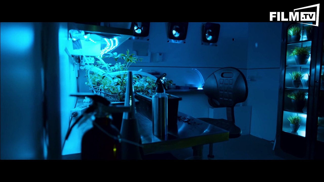 400 Days - Trailer - Filmkritik Deutsch German (2016) - Trailer