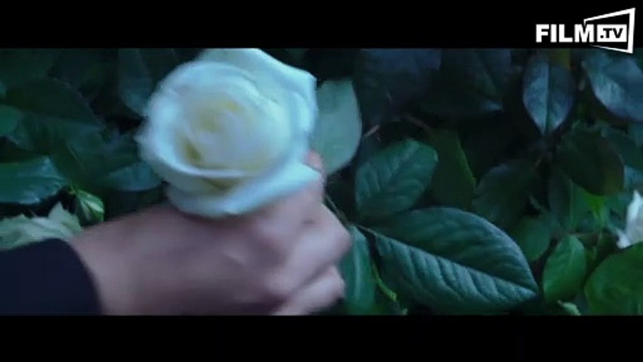 Mockingjay 2 - Jennifer Lawrence knutscht Natalie Dormer (2015) - Trailer