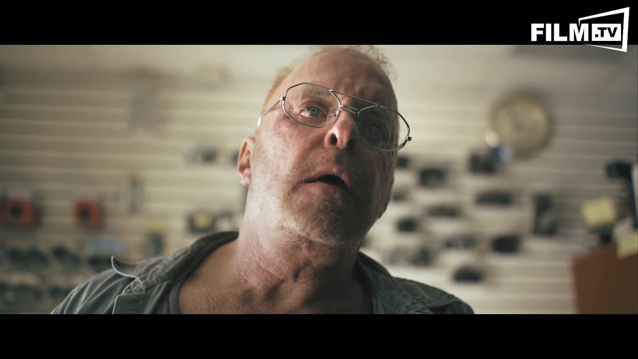 13 cameras trailer (2016)