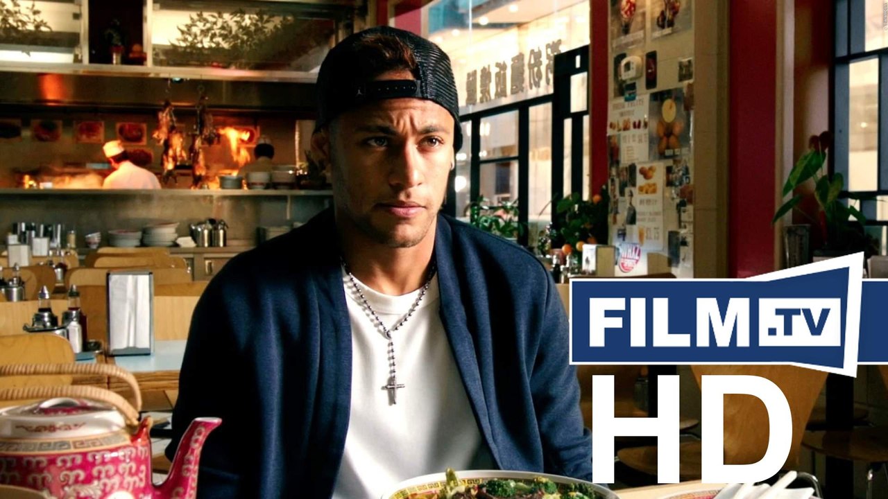Barca-Star Neymar Jr. mit Triple xXx im Kino