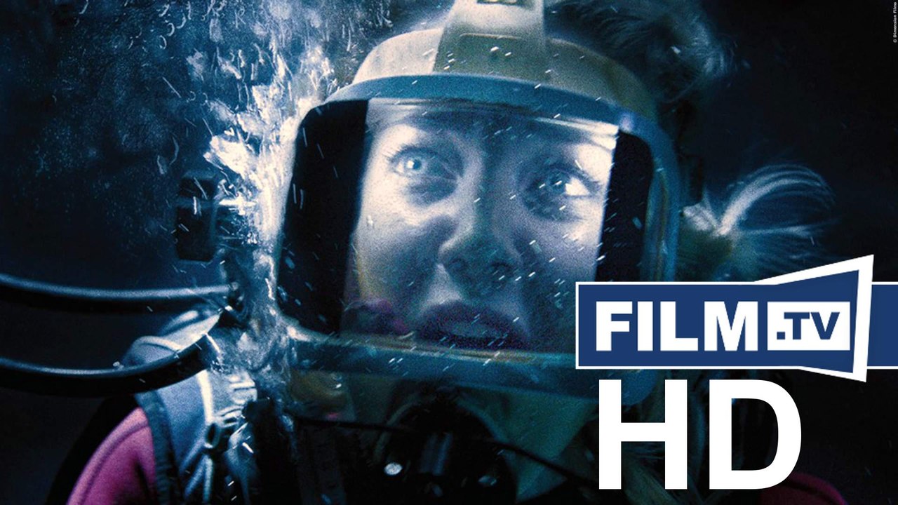 47 Meters Down Trailer (2017) 1