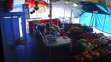 Yolun karşısına geçmeye çalışırken canından oldu