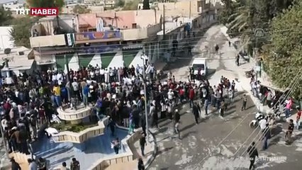 Fransa Cumhurbaşkanı Macron, Suriye'de protesto edildi