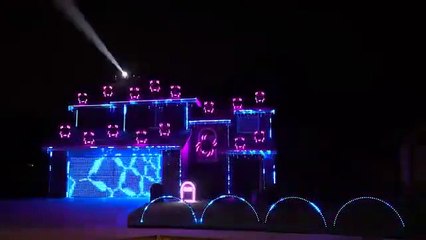 ¡De lujo! Vea este impresionante show de luces al ritmo de Metallica