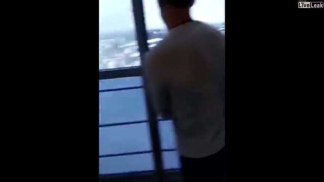 Quand tu rates ton lancer de pétard... oups