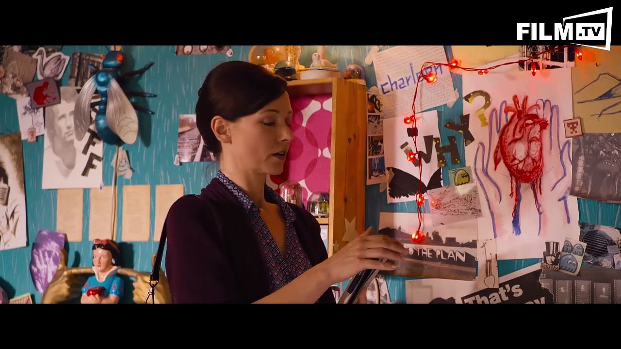 About A Girl - Trailer - Filmkritik (2015) - Trailer 5