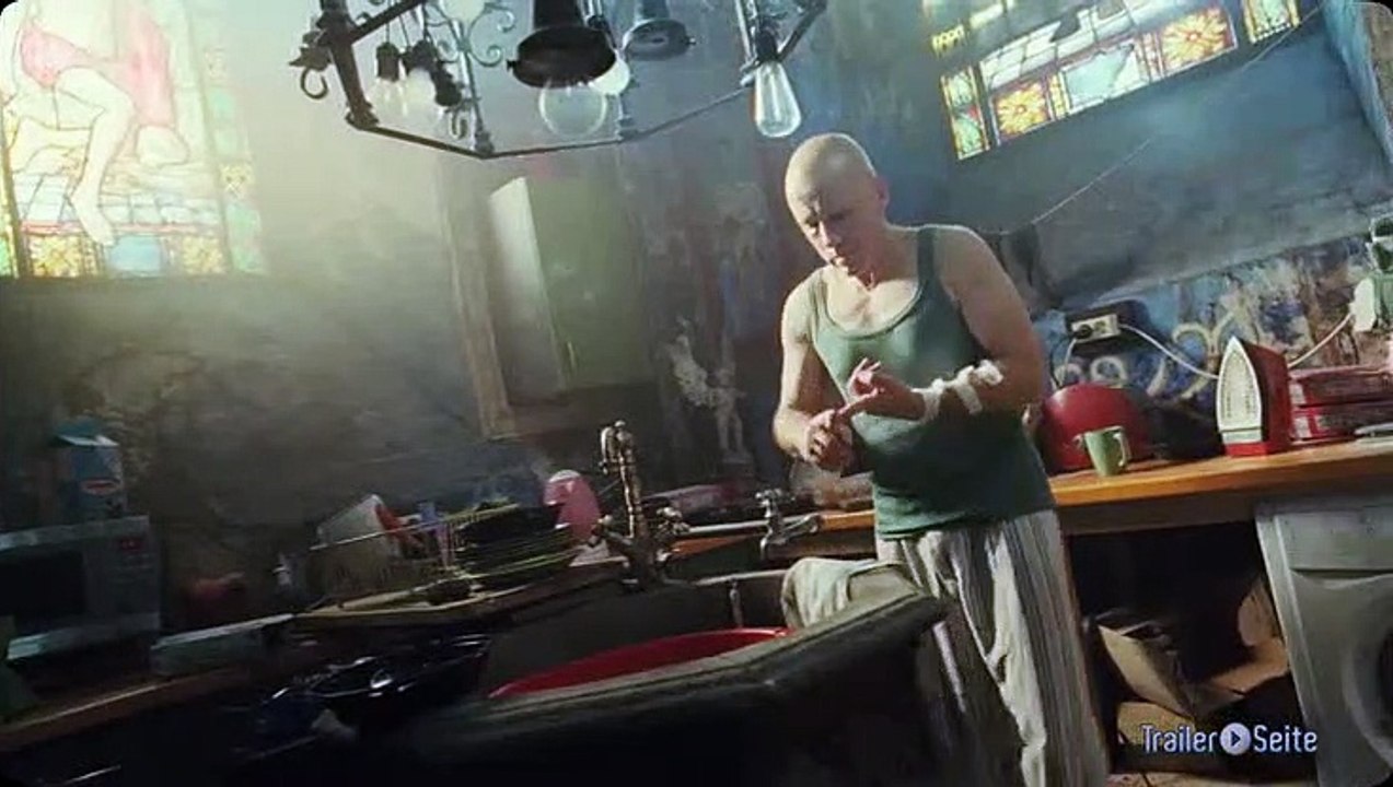 Ausschnitt aus The Zero Theorem: Ein Freund