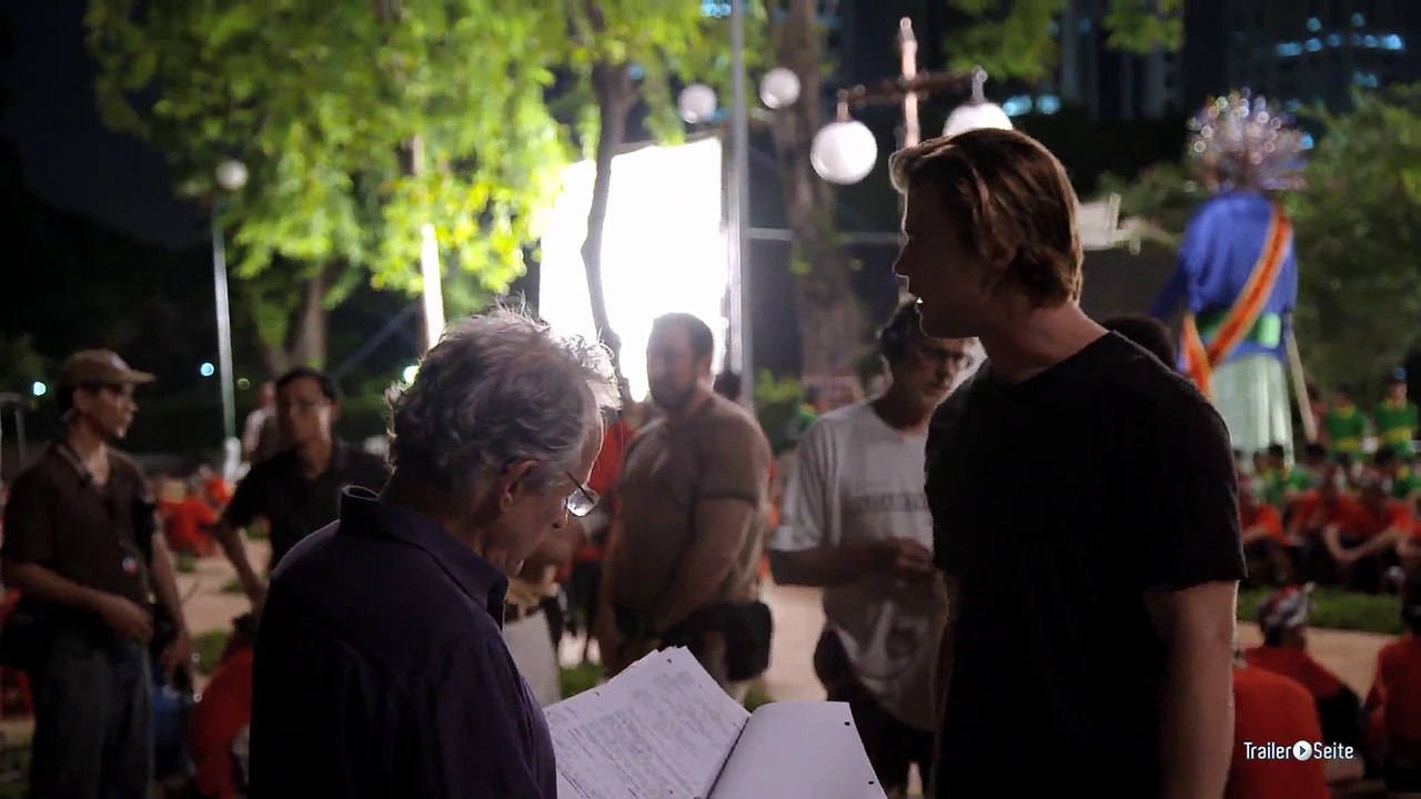 Chris Hemsworth Backstage in Blackhat