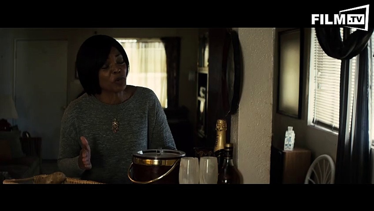 Straight Outta Compton - Trailer - Filmkritik (2015) - Clip 1