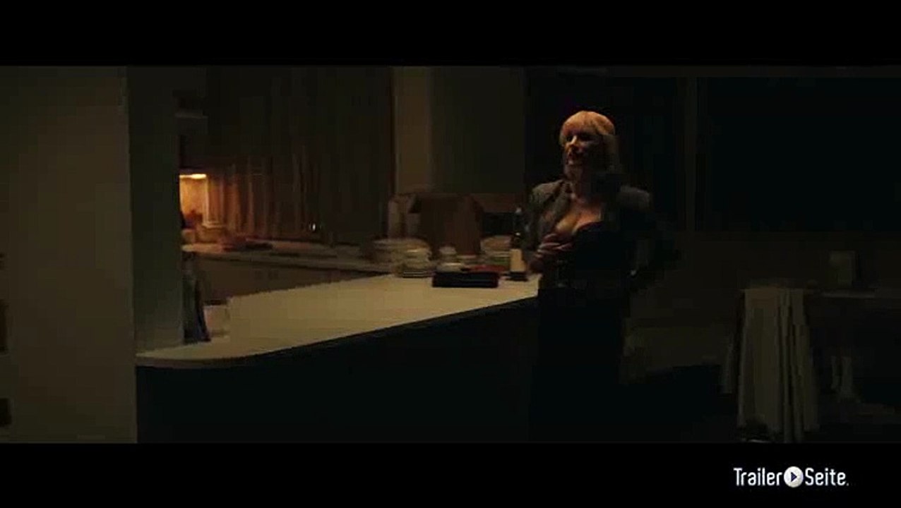 Ausschnitt aus A Most Violent Year: Anna und die Waffe