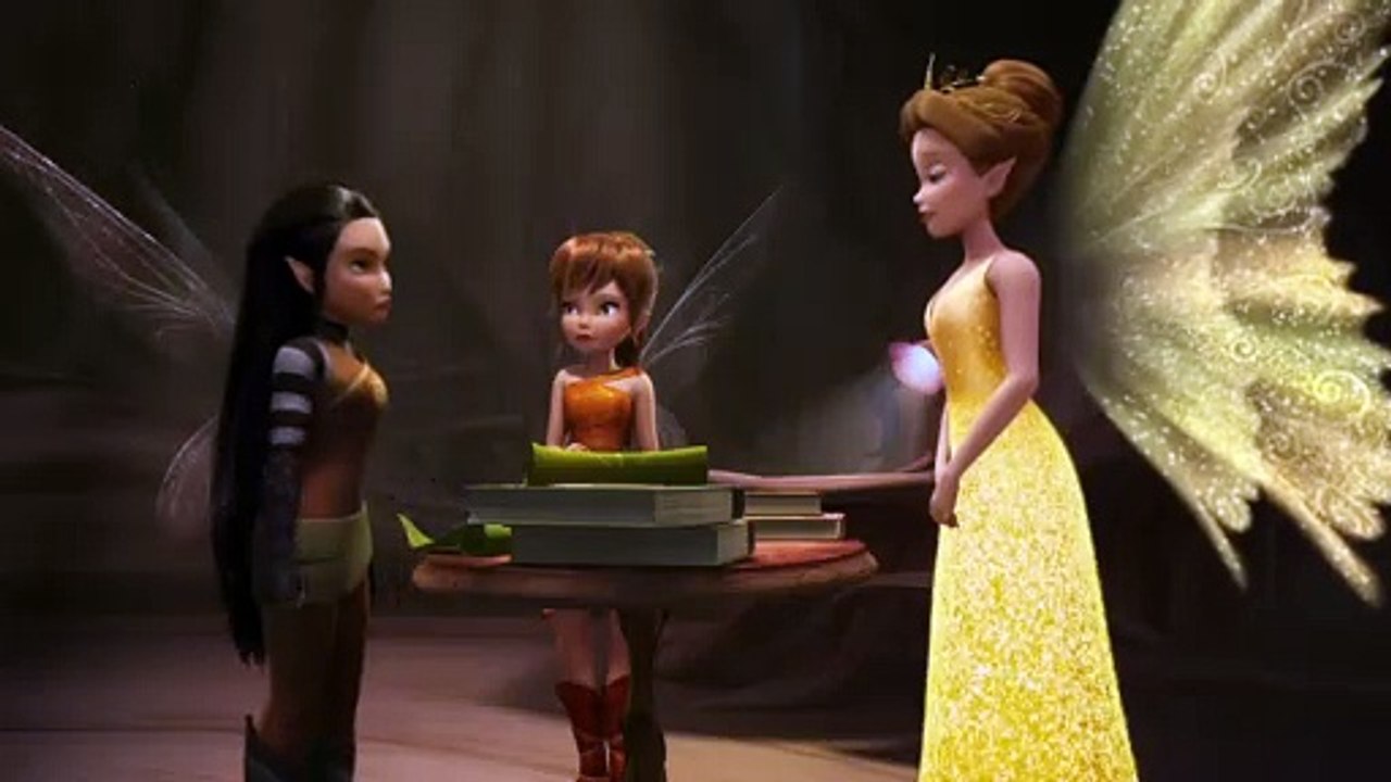 Ausschnitt aus Tinkerbell Und Die Legende Vom Nimmerbiest: Nyx spricht mit der Königin