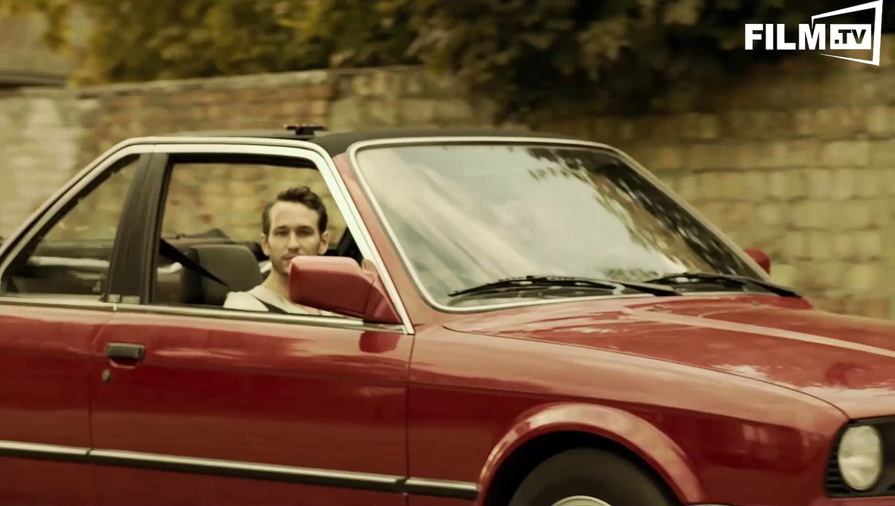 Nachthelle Trailer (2015)