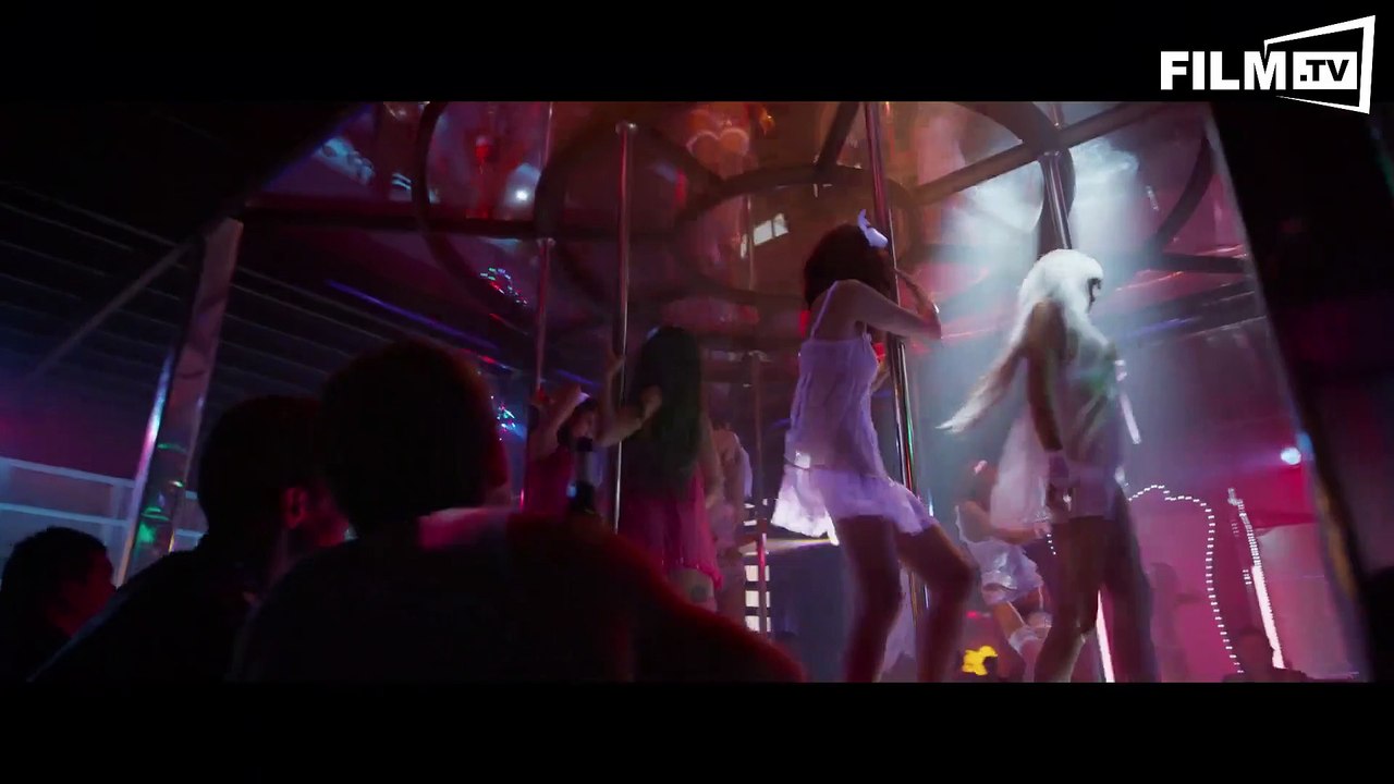 Skin Trade - Trailer - Filmkritik (2015) - Trailer