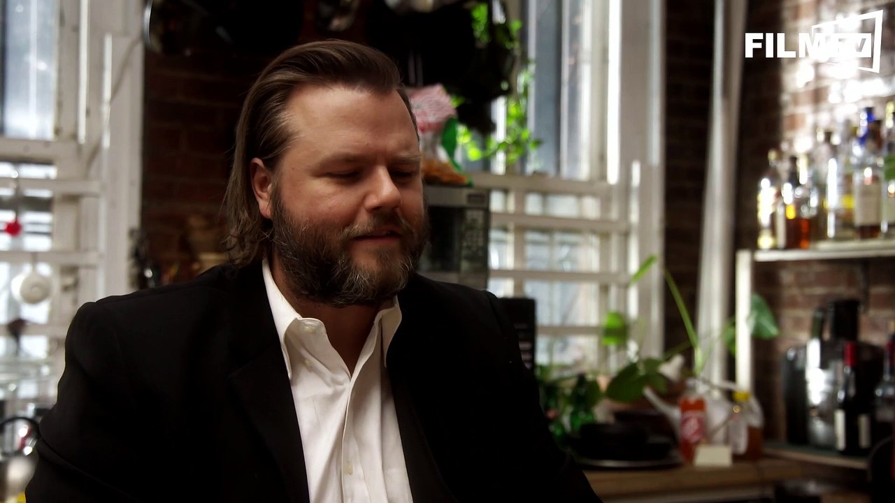 Deadbeat - Trailer - Serienkritik (2015) - Clip 3