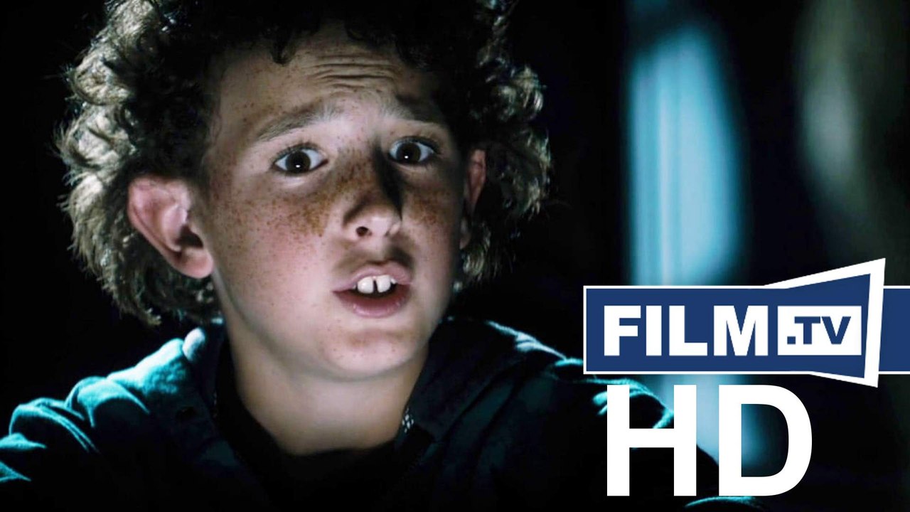 Under The Bed - Es Lauert Im Dunkeln Trailer Deutsch German (2013)