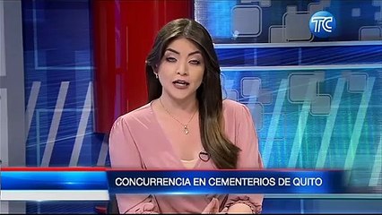 En Quito familias adelantaron sus visitas a sus difuntos