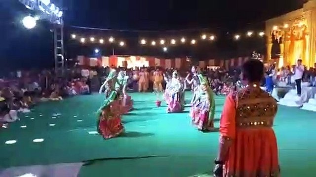 शामगढ़ में गुजराती गरबा मंडल समिति की विशेष प्रस्तुति