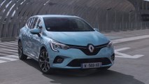 Trois nouveaux modèles hybrides élargissent la gamme Renault E-TECH