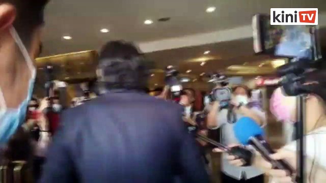 Menteri-menteri kabinet tiba di PWTC untuk mesyuarat ahli parlimen BN