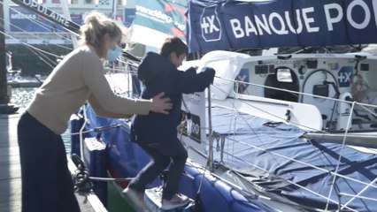 VoileBanquePop  2020 : ESTEBAN, JEUNE FAN, VISITE LE BATEAU DE CLARISSE CREMER