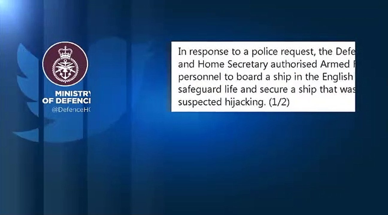 La Royal Navy arrête sept passagers clandestins à bord d'un pétrolier