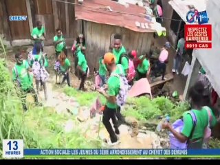 RTG / Actions sociale - Les jeunes du 3 ème arrondissement ont distribué des kits scolaires aux familles démunies