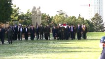 KKTC Cumhurbaşkanı Tatar Anıtkabir'i ziyaret etti