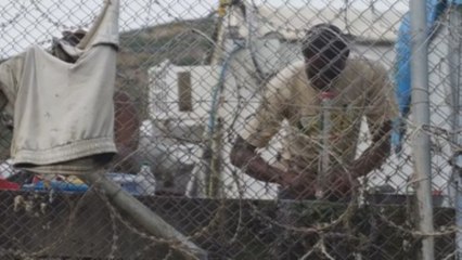 Covid en el campo de refugiados de la isla de Samos, una conjunción atroz