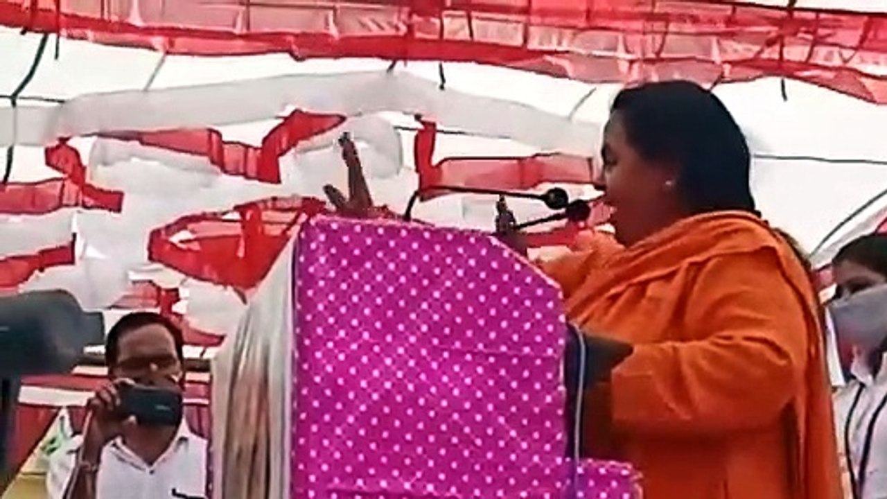 मप्र में पूर्व मुख्यमंत्री उमा भारती की वापसी, उपचुनाव के अंतिम दौर में संभाला मोर्चा