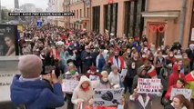 Au Bélarus, les opposants à Loukachenko débutent une grève générale