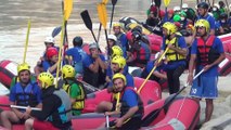 Bakan Kasapoğlu, Zap Nehri'nde rafting yaptı