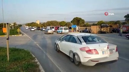 Devrilen kamyonda sıkışan sürücü 3 saat sonra kurtarıldı