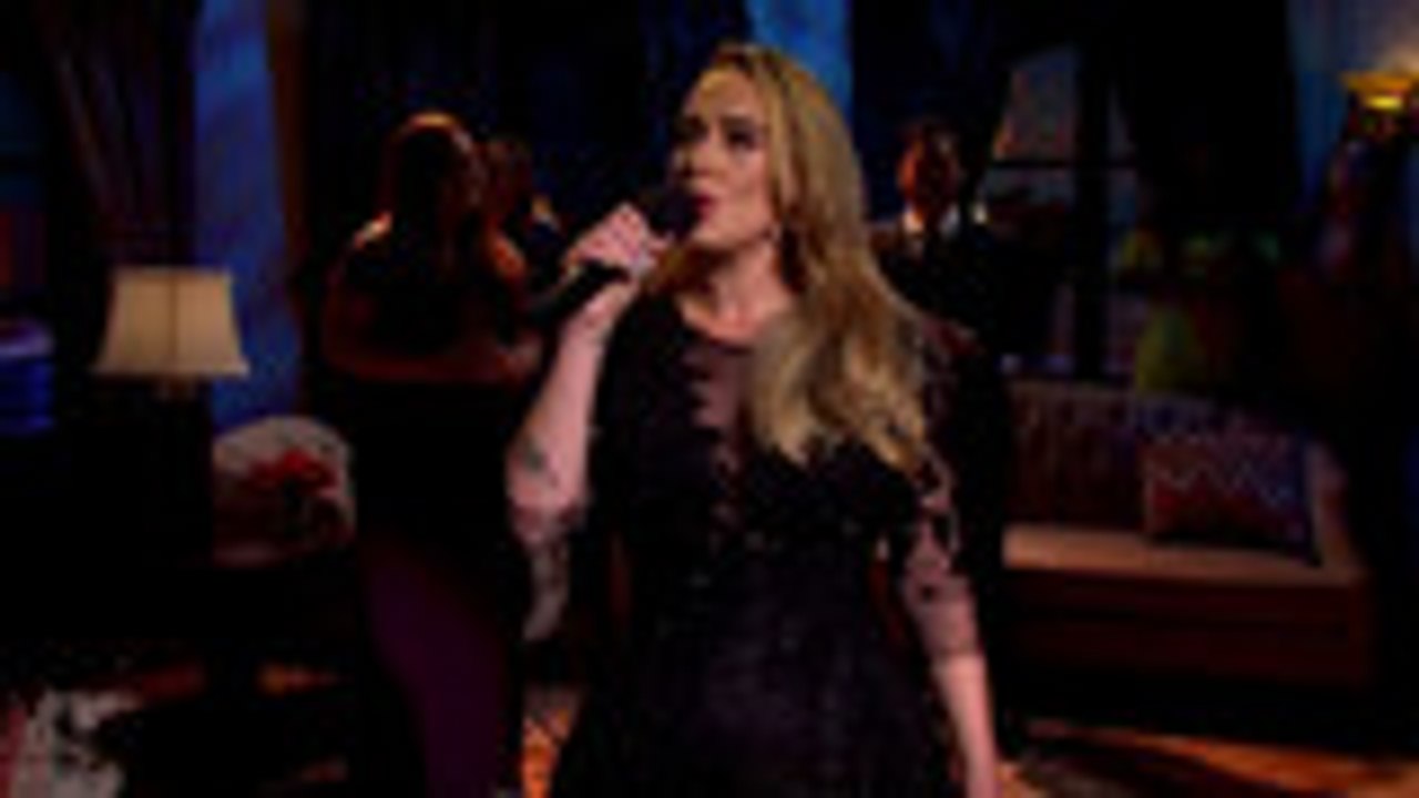 'SNL' Recap: Adele Takes the Stage to Host Variety Show for First Time, Maya Rudolph Moderates Final Debate | THR News