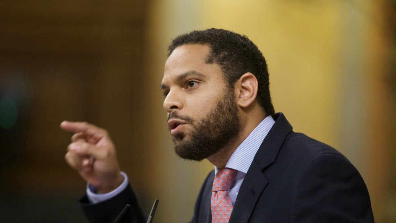 El Quilombo / Entrevista al diputado Ignacio Garriga (VOX): "El PP se ha convertido en el cómplice del Gobierno de la miseria y de la muerte"