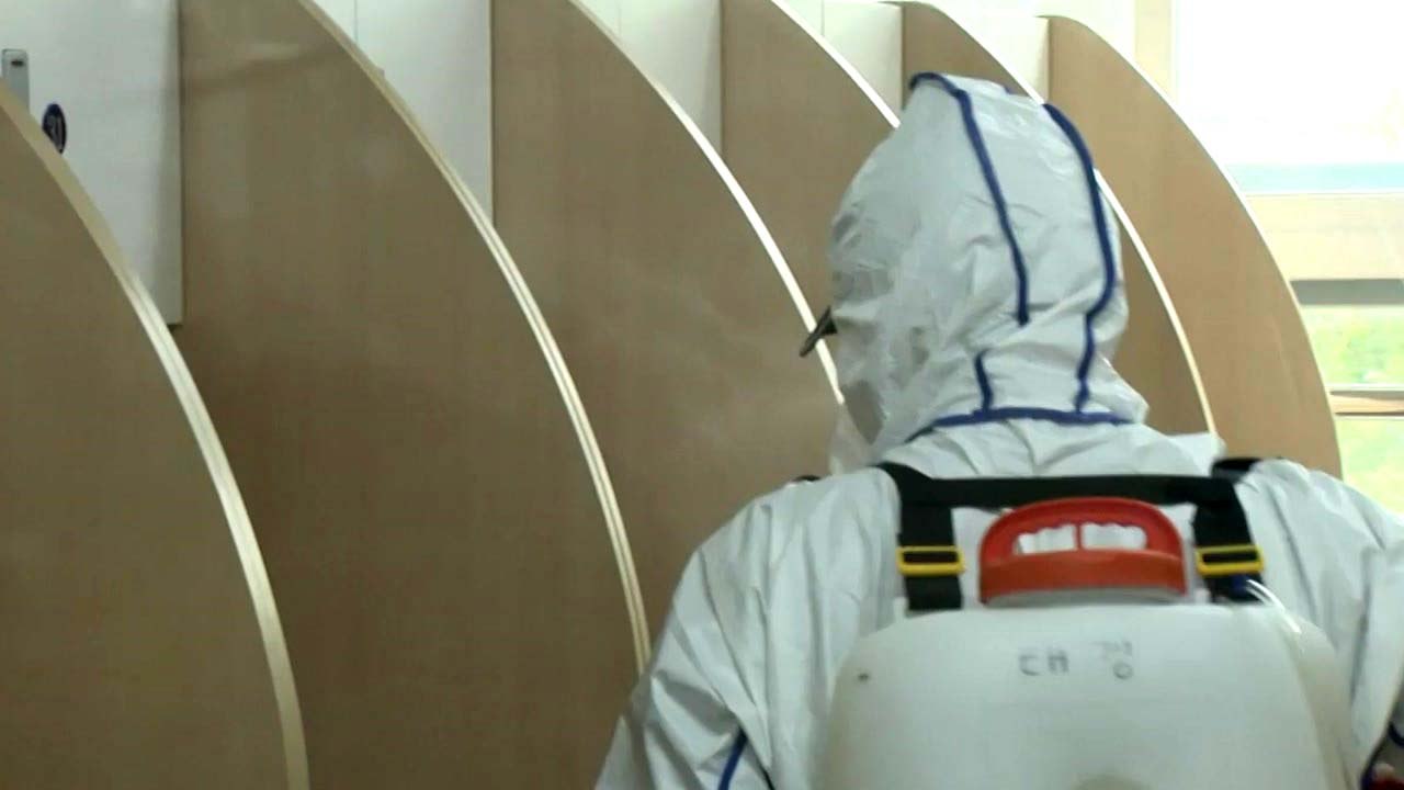 [뉴스라이브] 신규 확진 100명 안팎 등락...수도권 요양시설 집단감염 '지속' /...