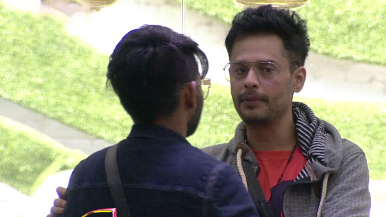 Bigg Boss 14: Love Guru बने Shardul, Jaan और Nikki को ले आए करीब | FilmiBeat